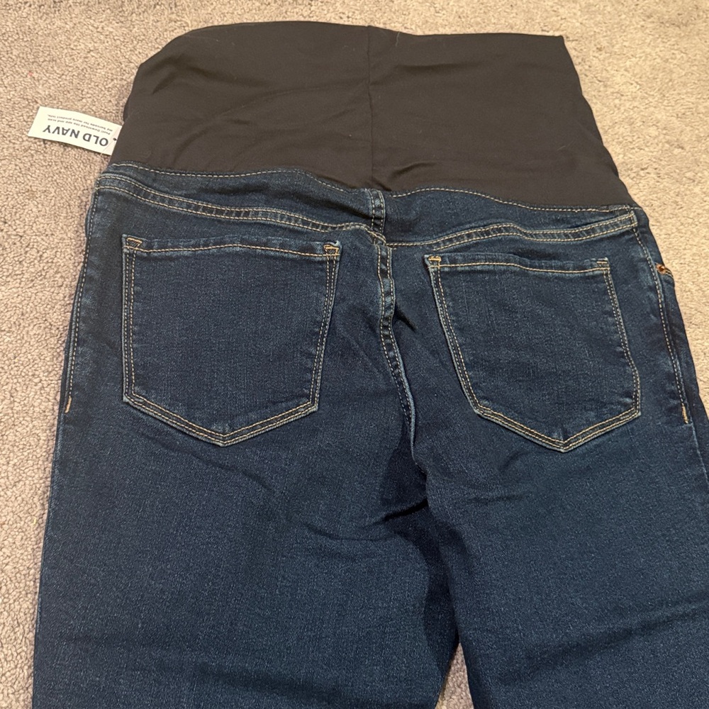 NWT Old Navy Women's Dark Blue capri Jeans maternity - Picture 3 of 3